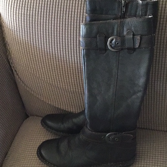 boc Shoes - BOC by born boots size 6